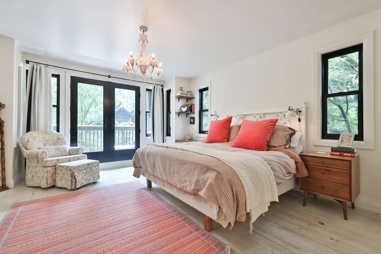 52 Kerr Street, Oakville
