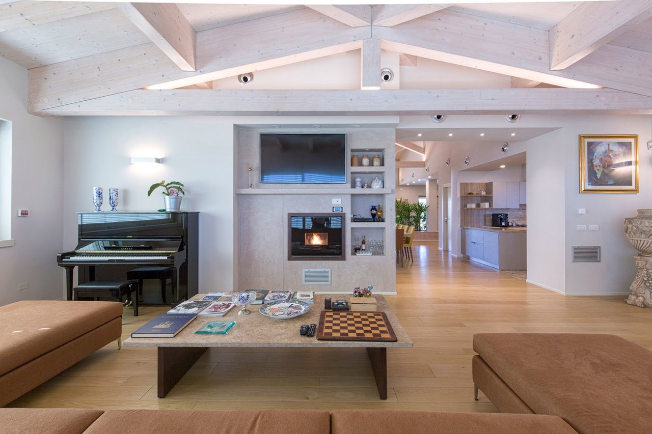 Luxury Countryside Villa