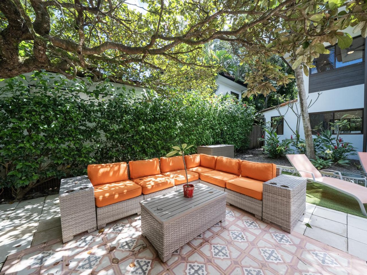 Casa Plumeria | Modern Elegance and Tropical Tranquility Near Tamarindo