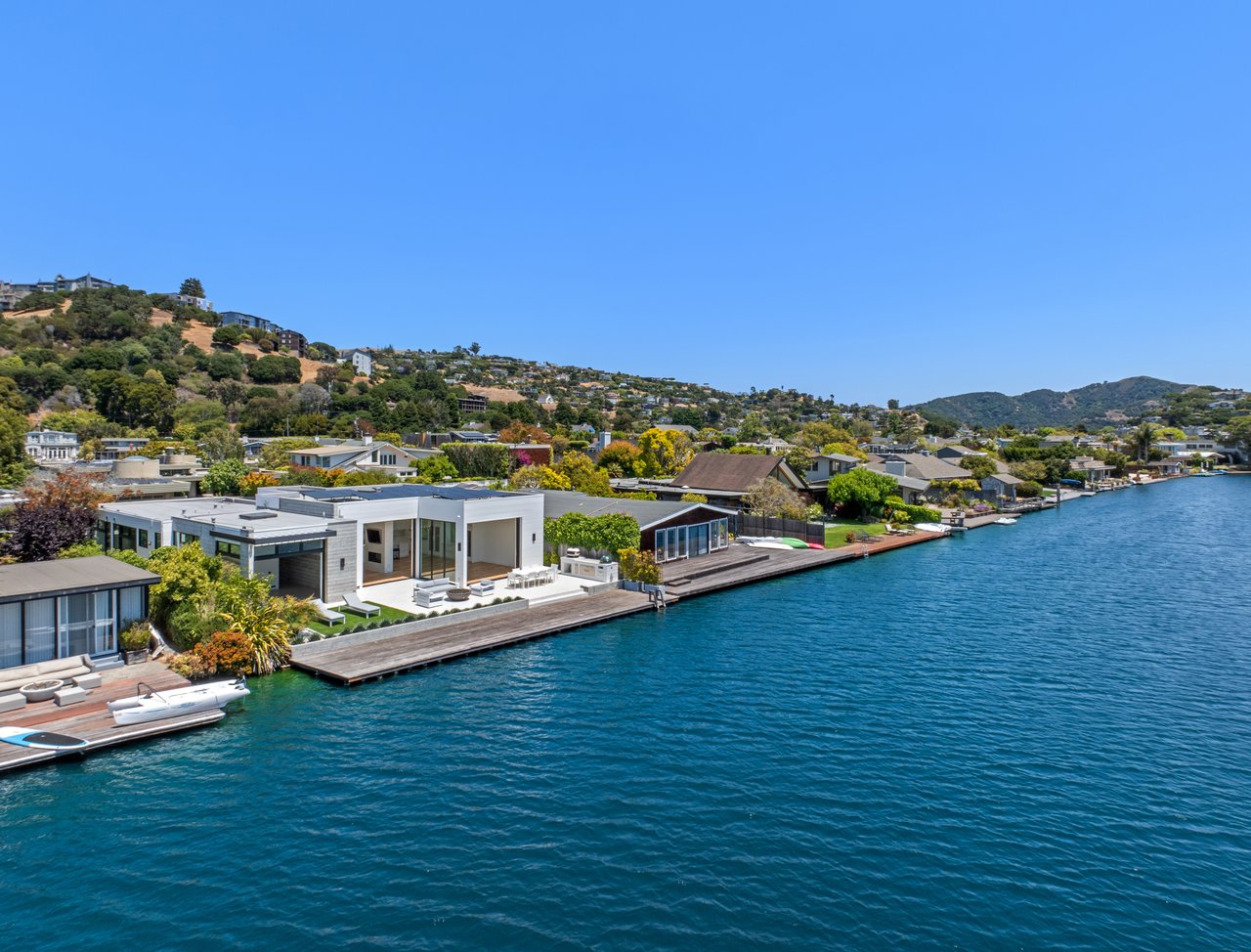 Contemporary Retreat on the Belvedere Lagoon