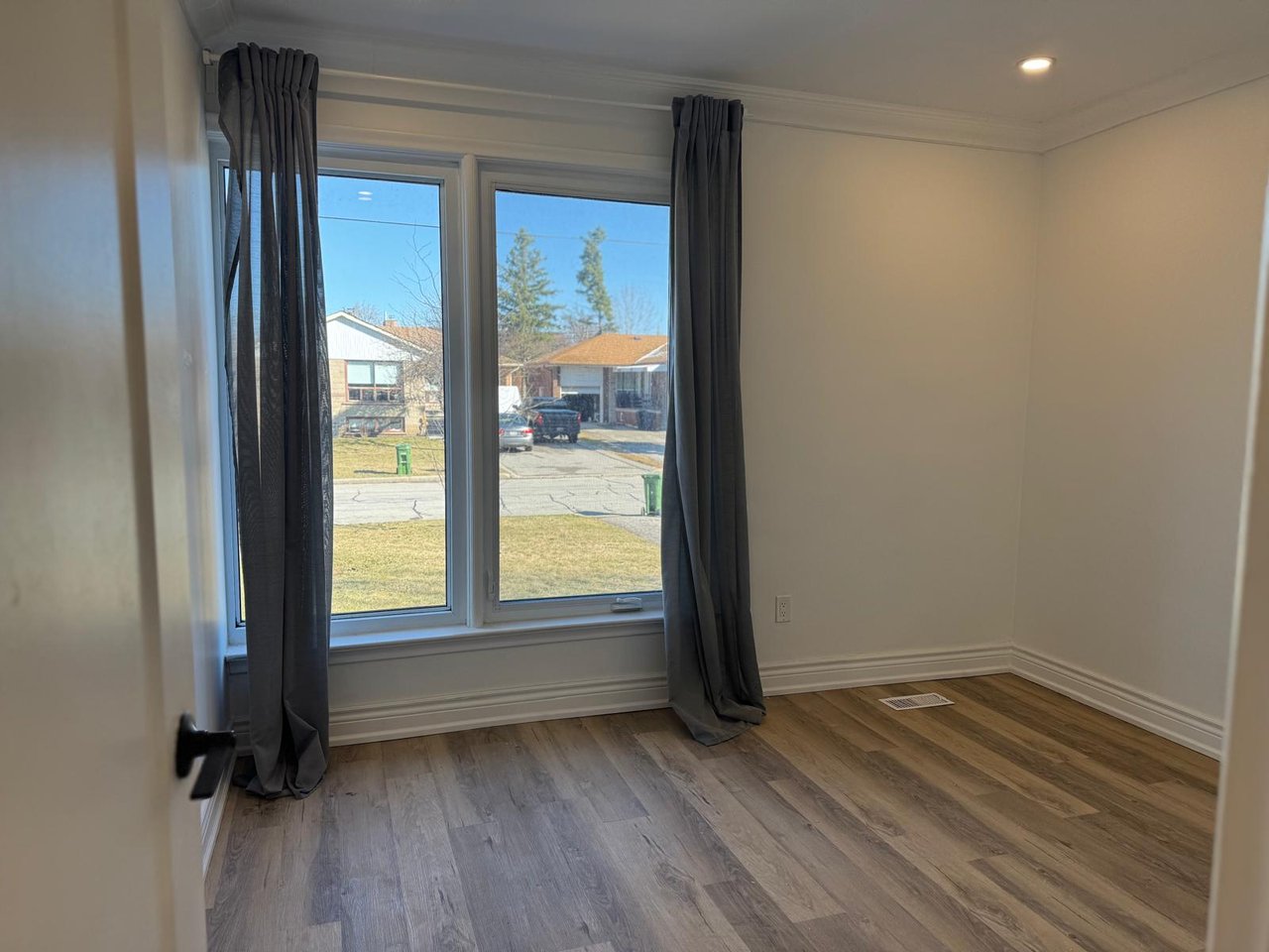291 Brighton Avenue Unit: Main Front