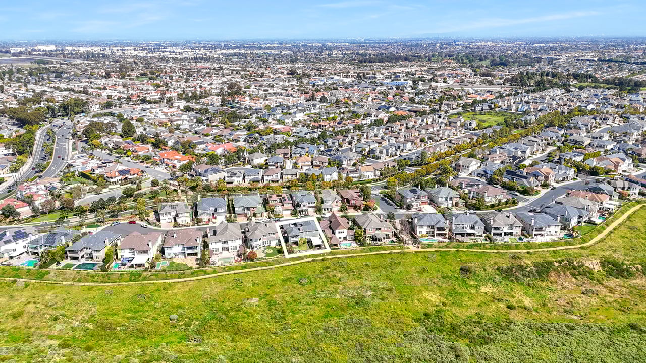 4492 Oceanridge Dr, Huntington Beach