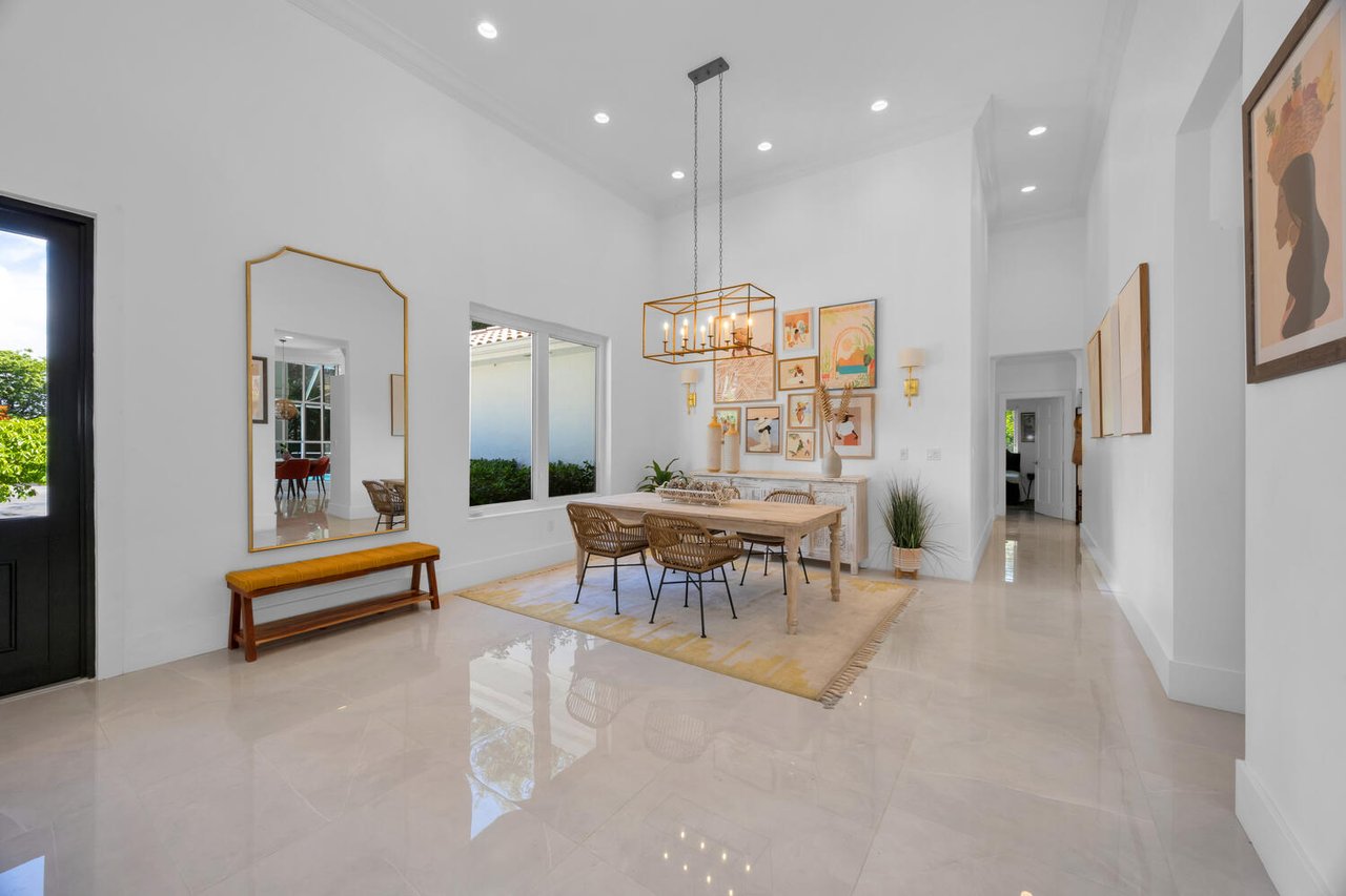Palmetto Bay Perfection: Spacious, Serene, Stunning
