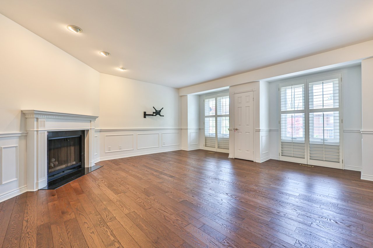 108 Whittington Place, Oakville