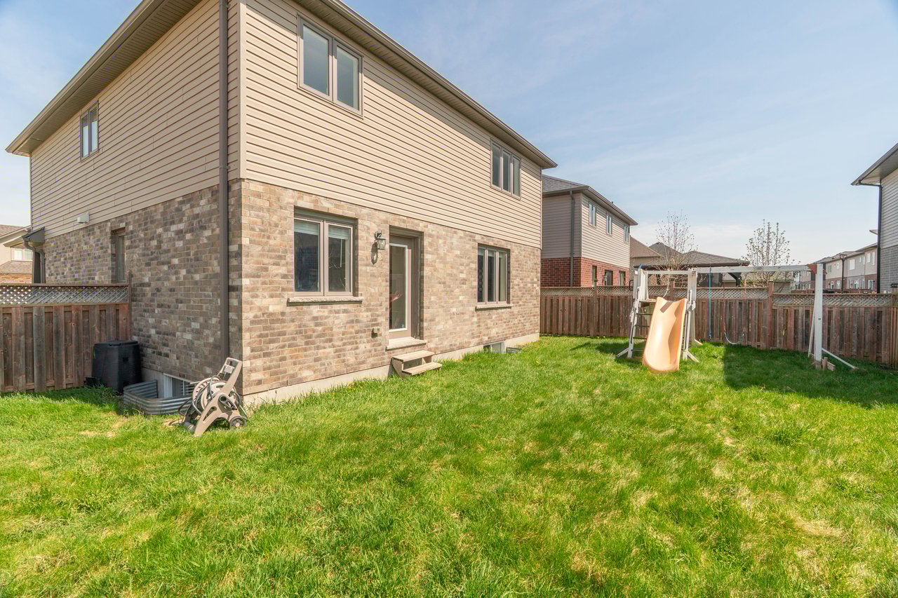 1537 Blackwell Boulevard London Ontario - Presented by The Gunn Real Estate Group  