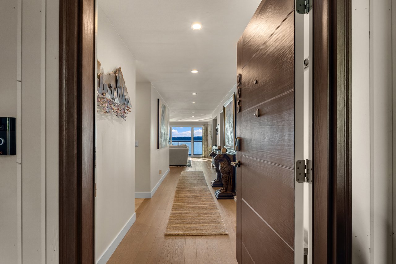 827 Lake Street S Unit: 205