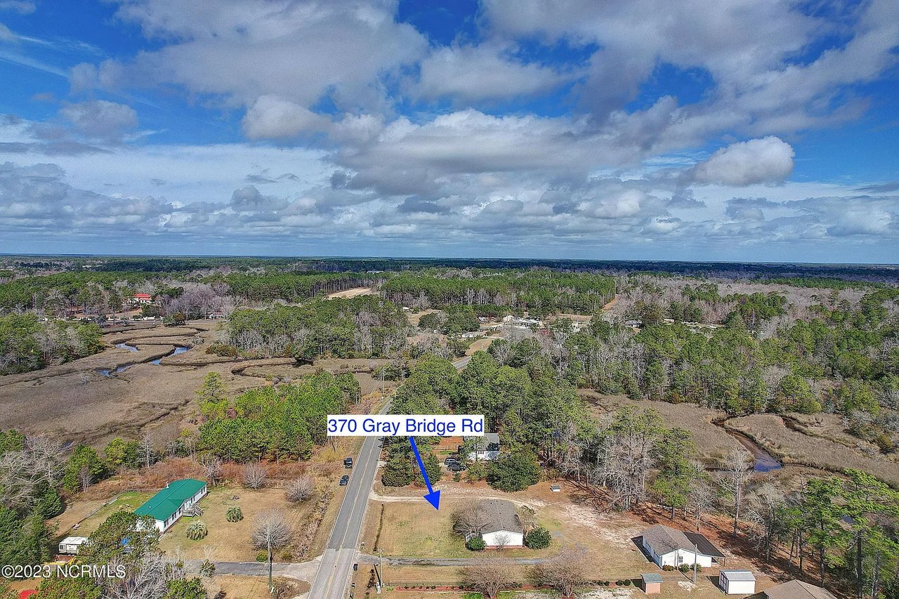 370 Gray Bridge Rd SW