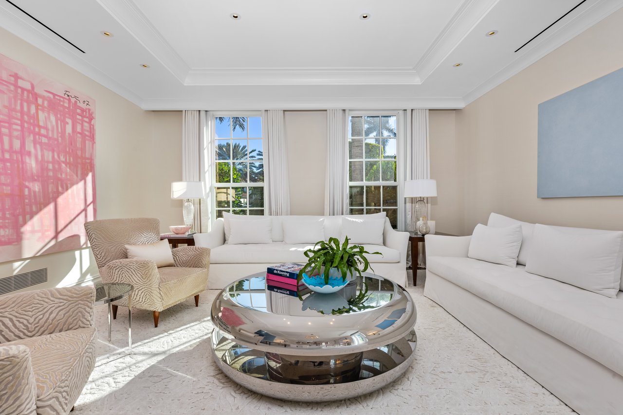 Georgian Waterfront Mansion on Everglades Island