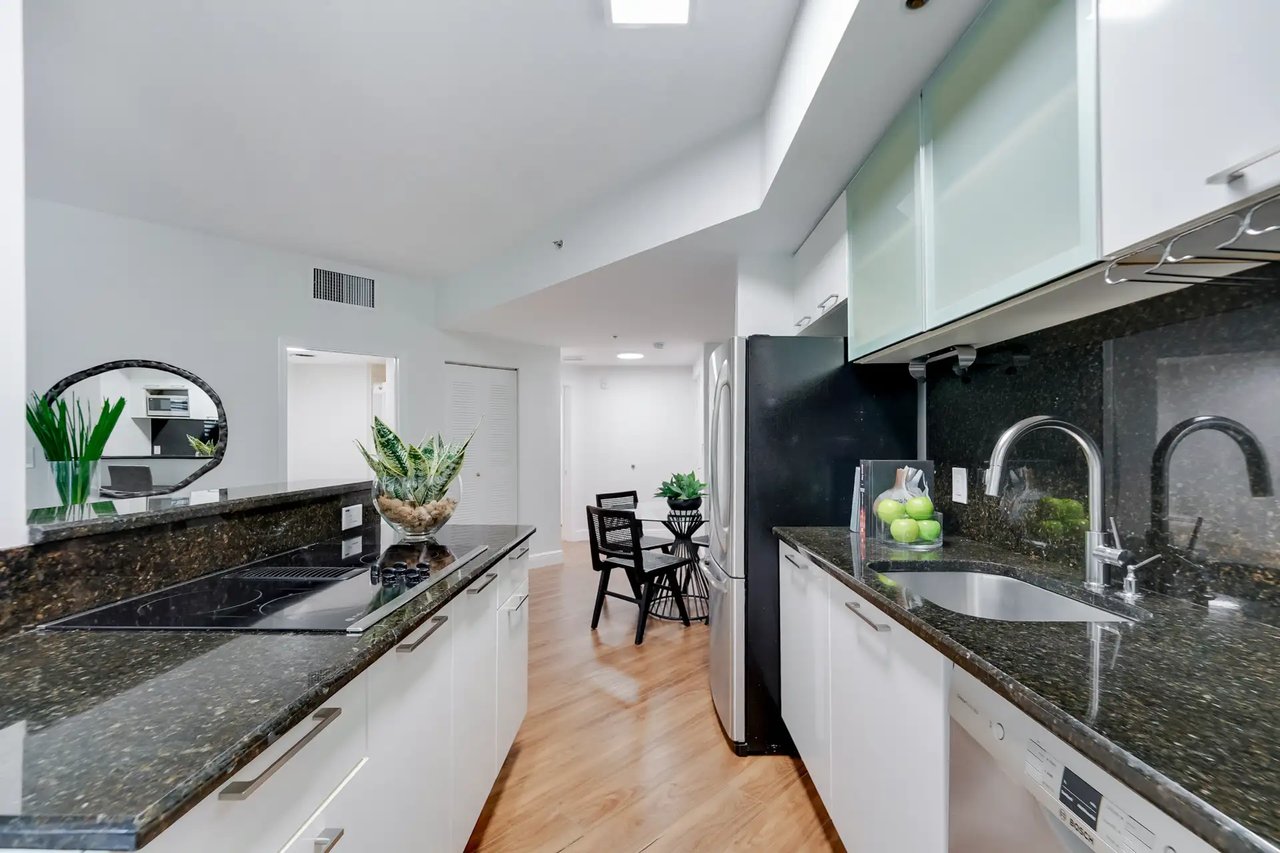 3339 Virginia Street # 301