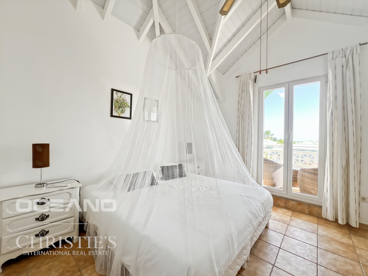 EXCLUSIVITE - 3 bedroom - swimming pool - 5' from the beach - OCEANO Christie's International Real Estate