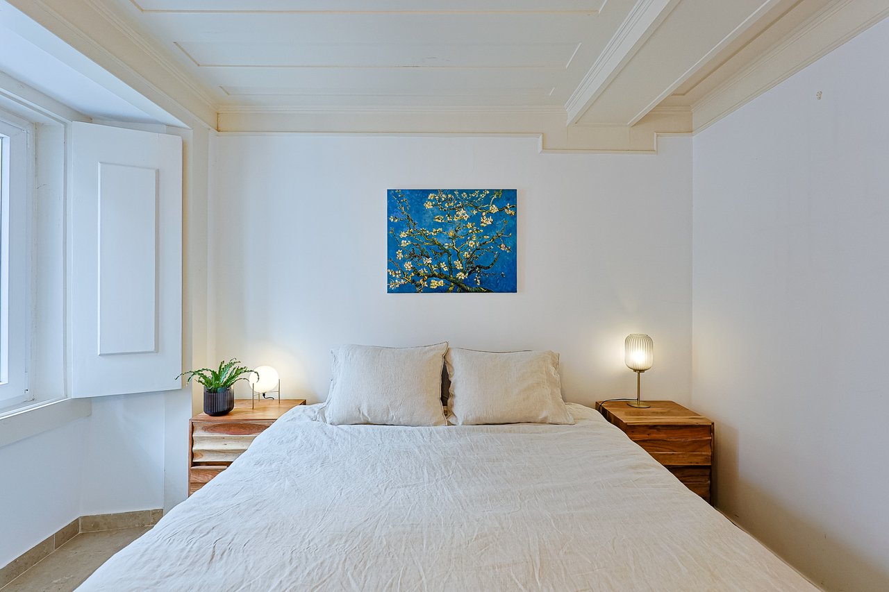 Trendy 1-Bedroom Duplex with Private Terrace in Lisbon’s Historic Heart