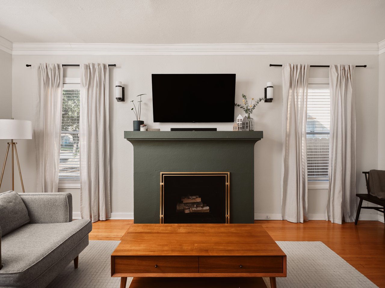 Storybook 1931 Tudor in Monticello Park