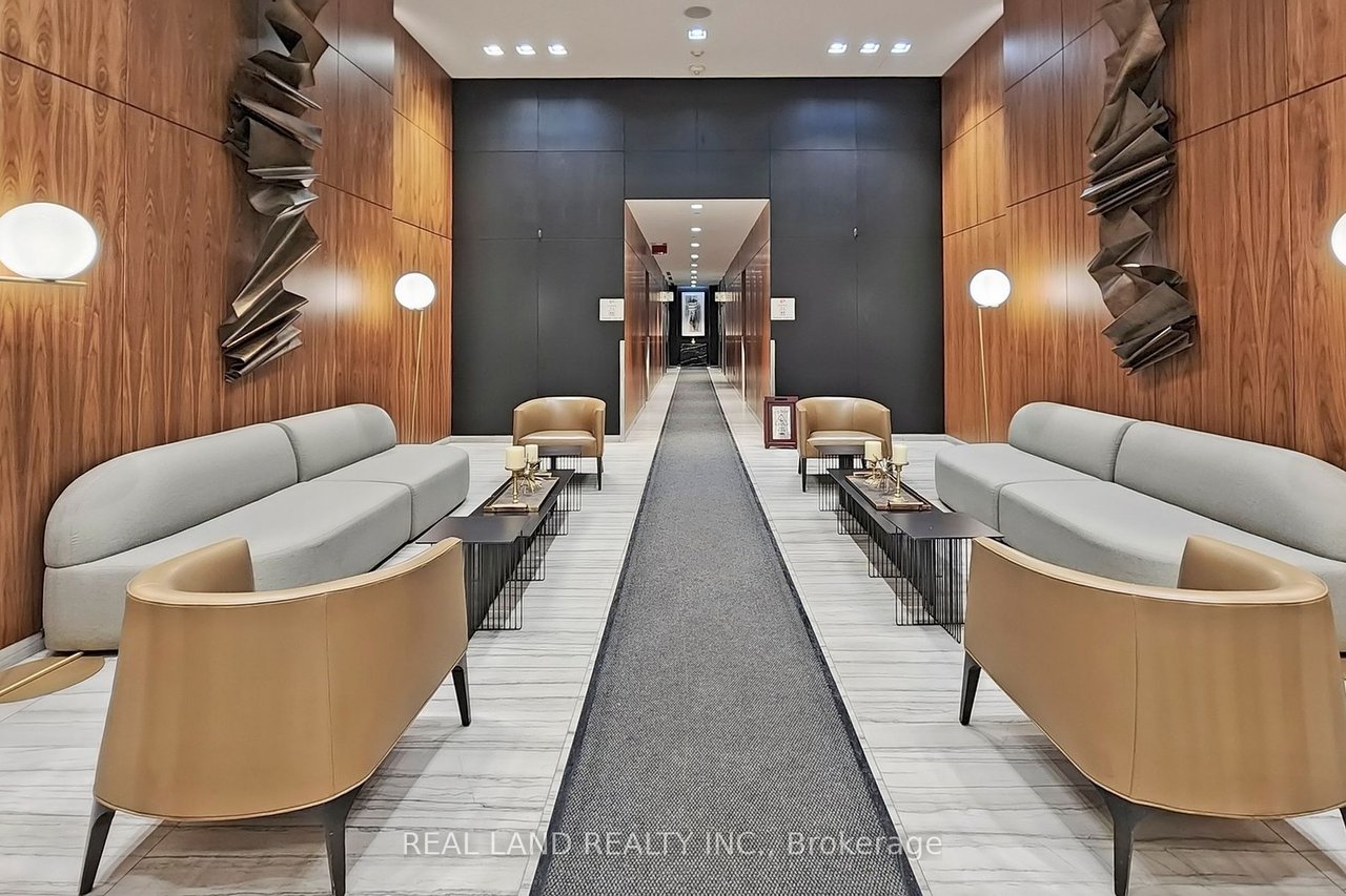 8 Eglinton Avenue E Unit: 711