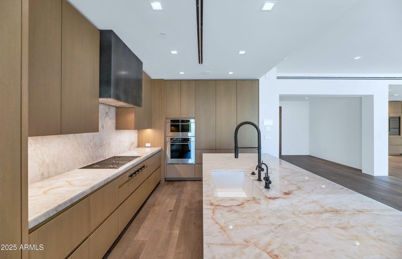 6587 N Palmeraie Blvd, #1051