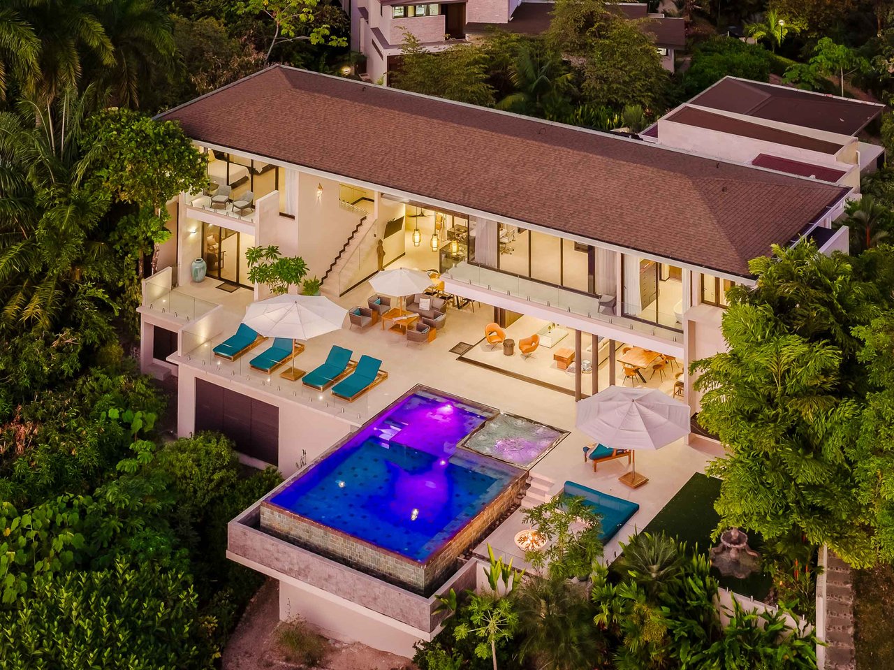 Casa Nola, Luxury Villa in Gated Community La Reserva