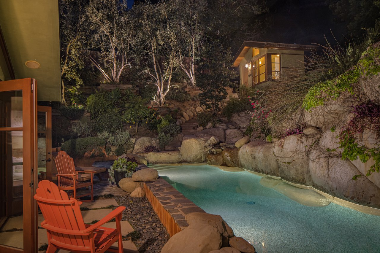 2669 Harlesden Ct, Hollywood Hills