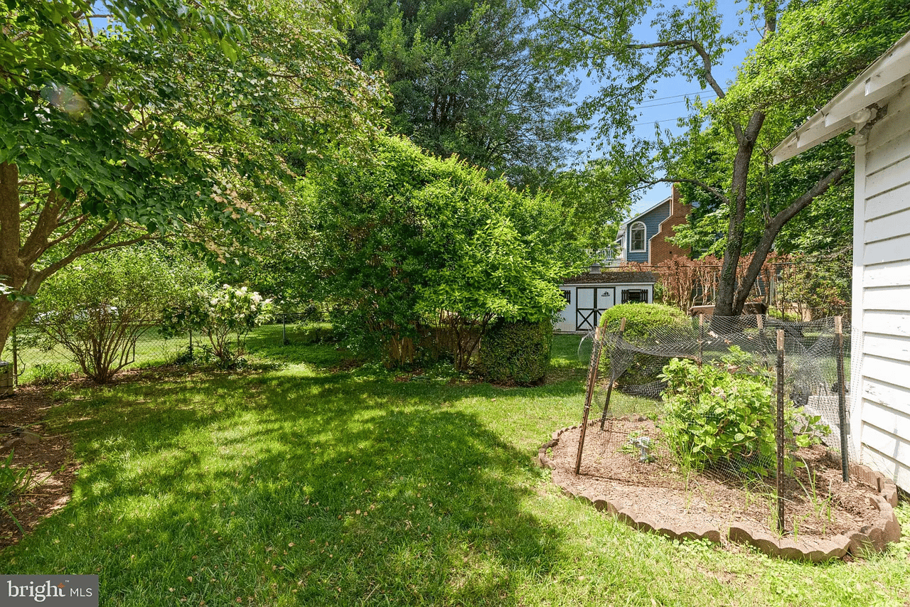57 Bay Dr