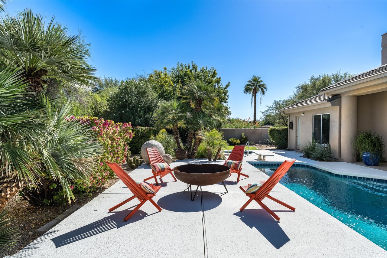 7124 E FOOTHILL Drive