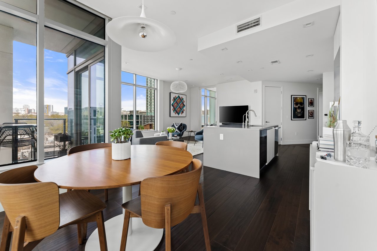 501 West Ave #704