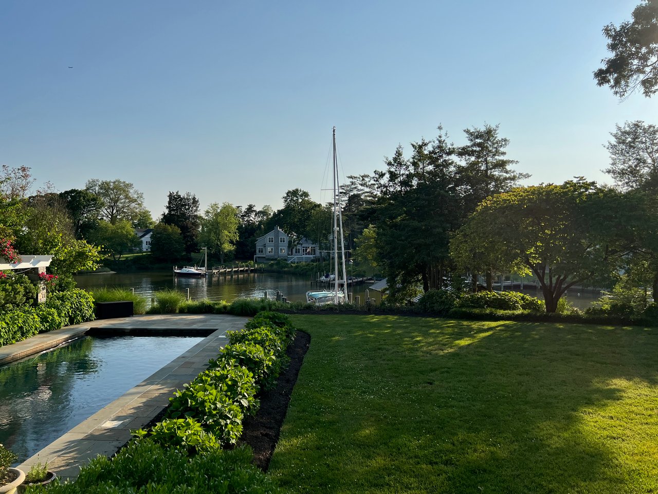 Silver Maple Manor