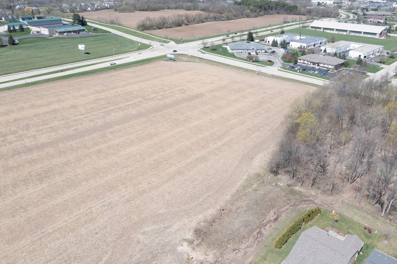 1101 S Edwards Boulevard