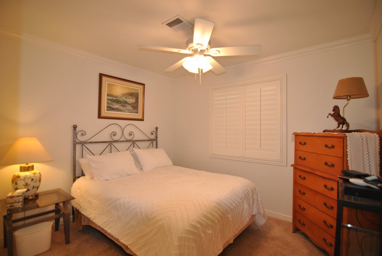 1666 Topaz Dr 