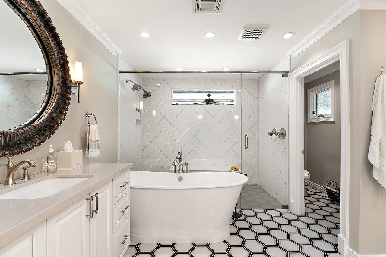 3508 E MARLETTE Avenue