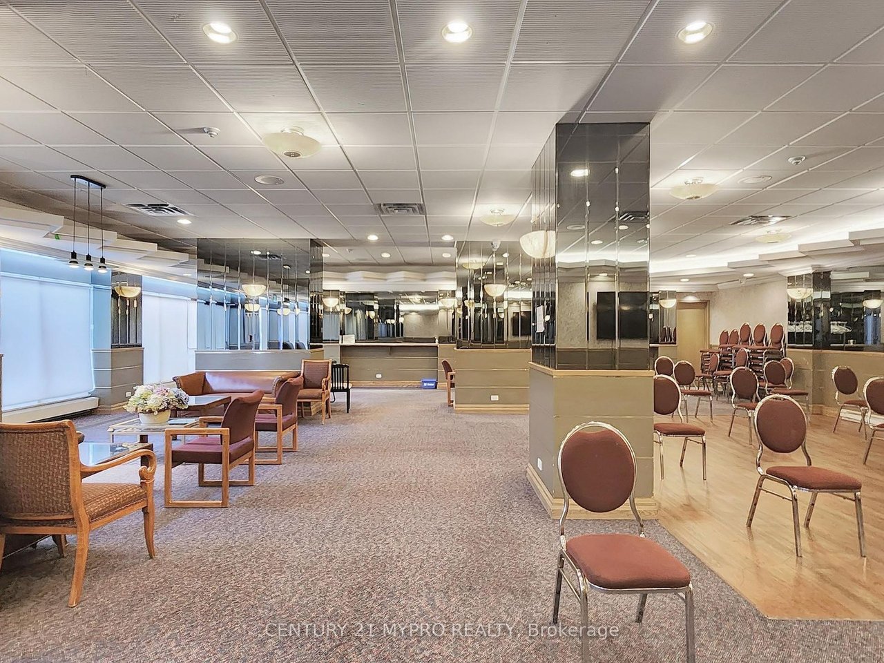 HOLLYWOOD PLAZA PENTHOUSE