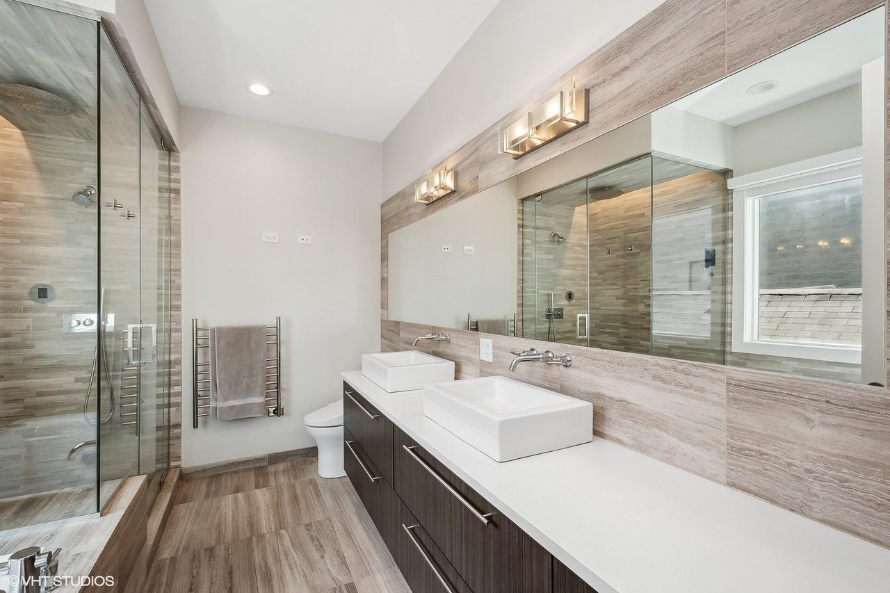 1547 N Wood St Unit 2