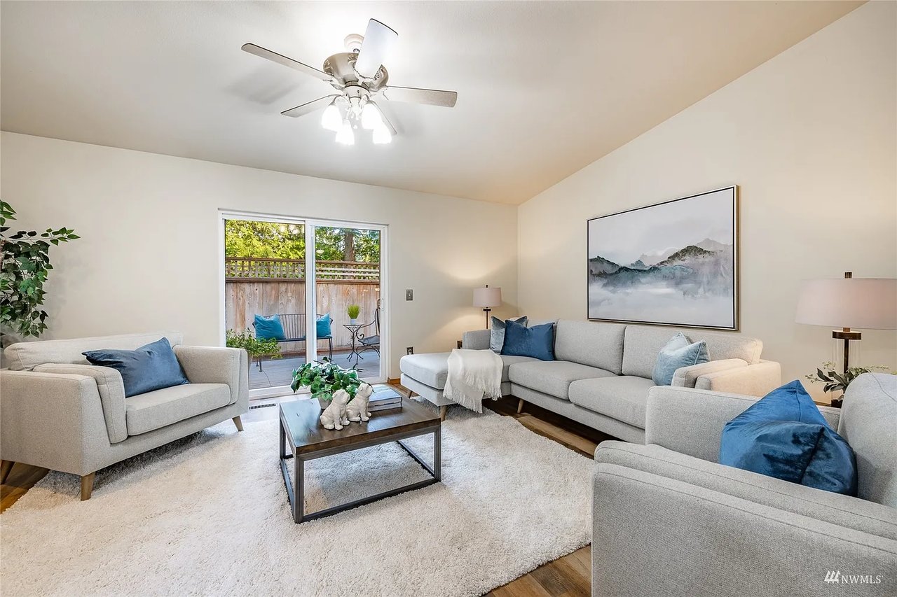 3 VALLEY CREST Way