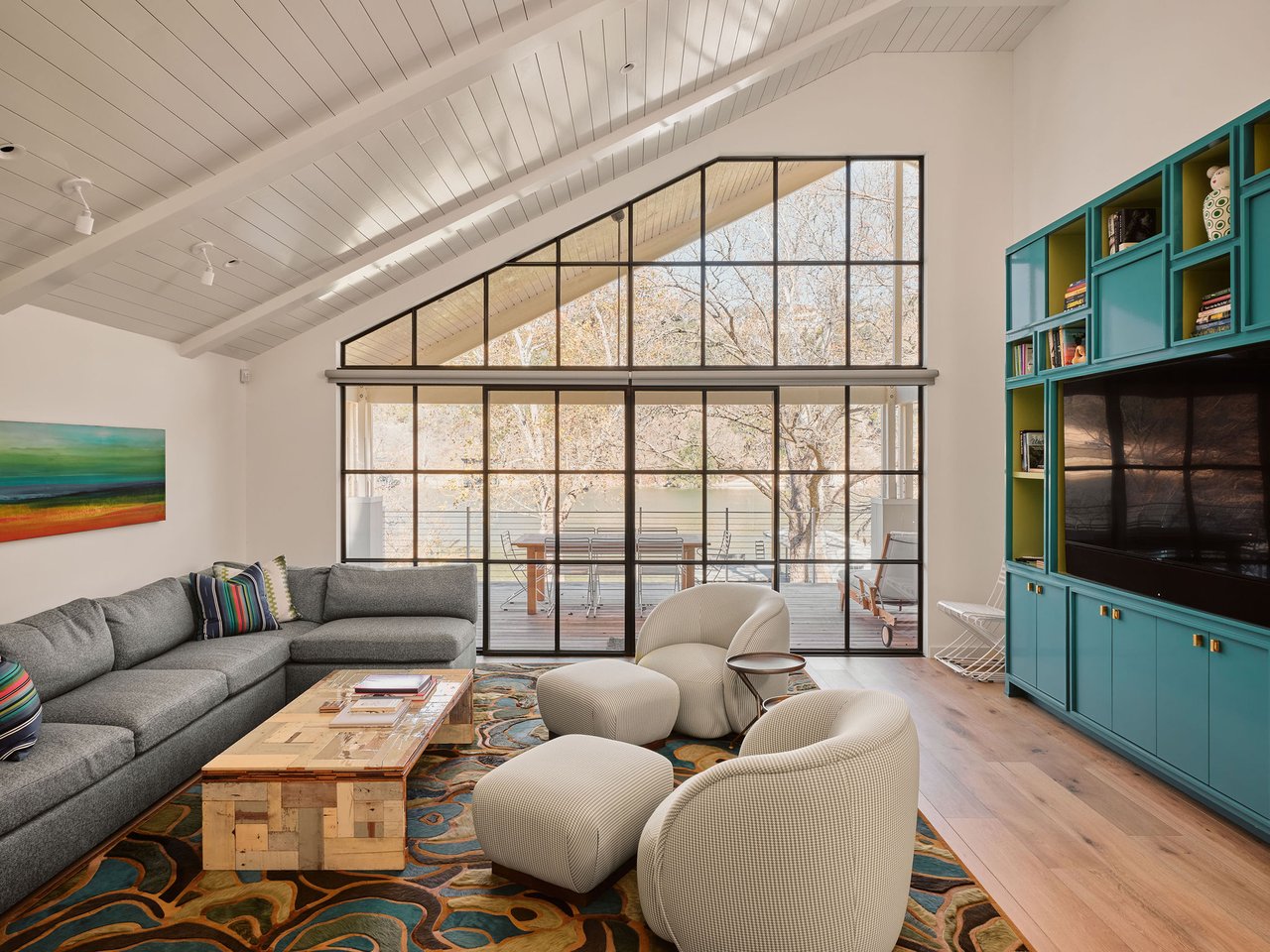 3016 Edgewater Drive