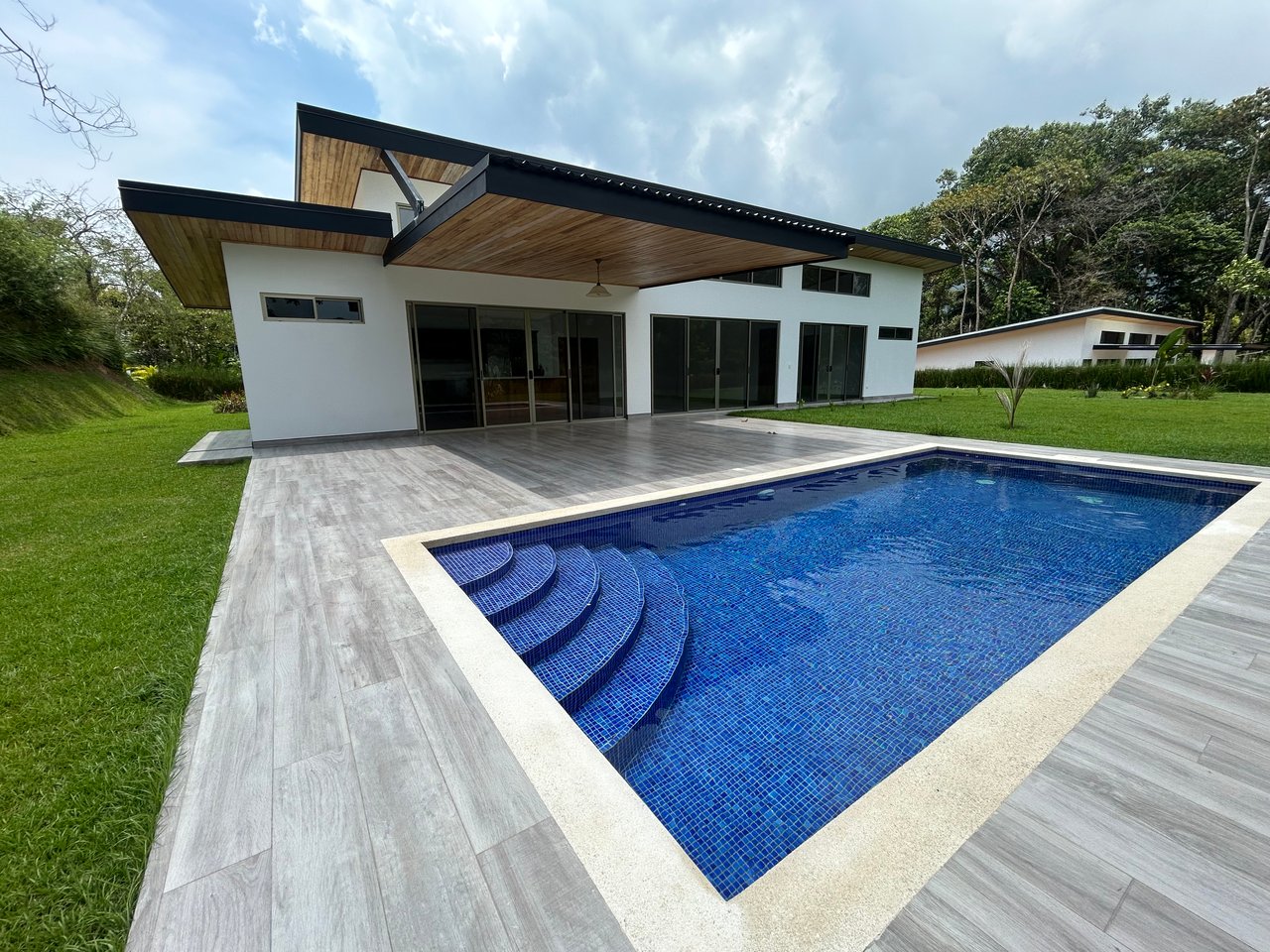 Modern Homes for Sale in Ojochal – El Tucán Paradise | Gated Community Costa Rica