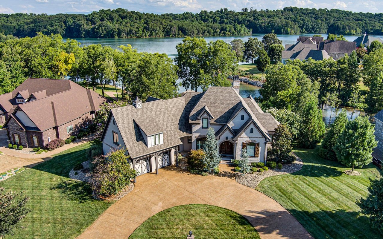Wallace Luxury Spotlight | 260 Cormorant Drive Vonore, TN 37885