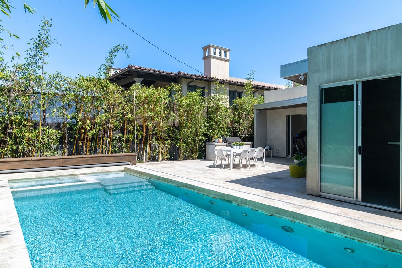Private Listing in Manhattan Beach