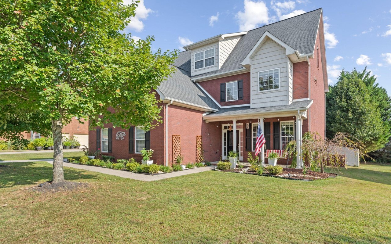 Wallace Luxury Spotlight | 12526 Weatherstone Drive Knoxville, TN 37922