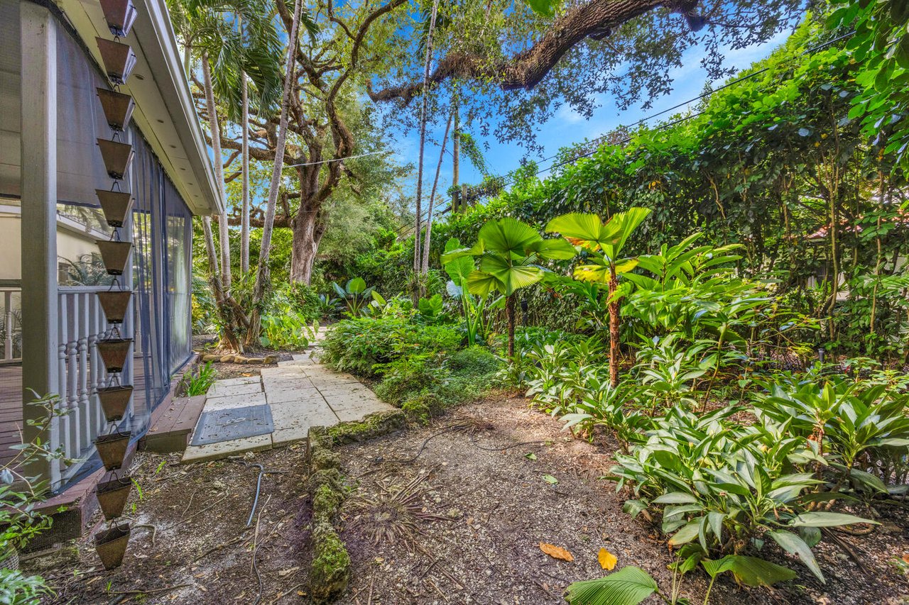 The Oak Haven - The Perfect Coral Gables Home