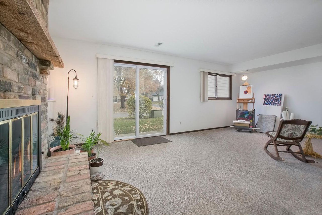 3584 York Dr
