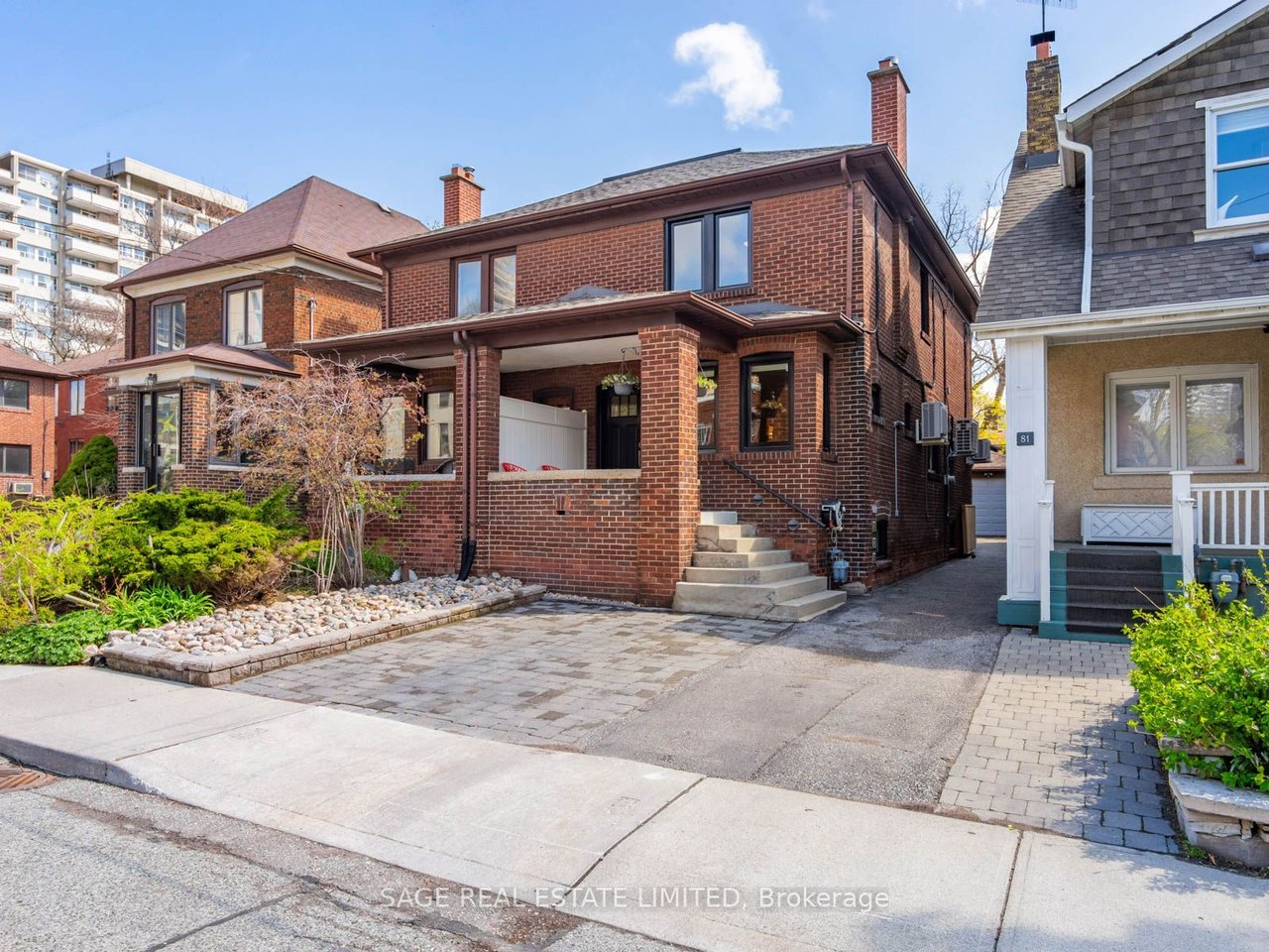 83 Falcon St 