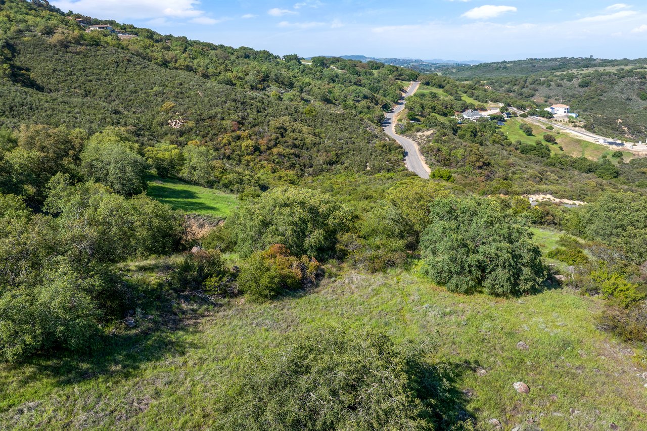 22 El Cerezo Road