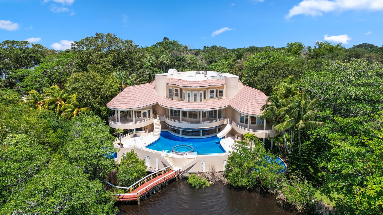 SEWALLS POINT WATERFRONT ESTATE