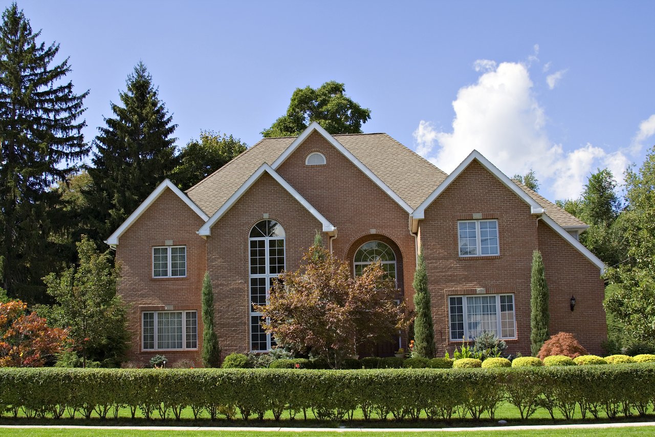 Top Reasons to Choose Jeremiah Aukerman – EXP Realty for Townhomes and Condos