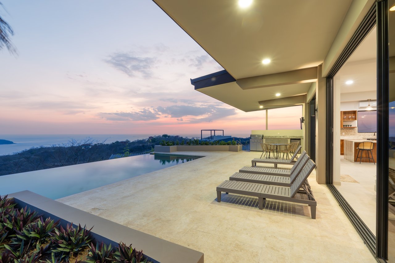 Casa Vista Escondida | 5 Bedroom Ocean View Estate with Seller Financing & Additional Lot in Playa Potrero Costa Rica