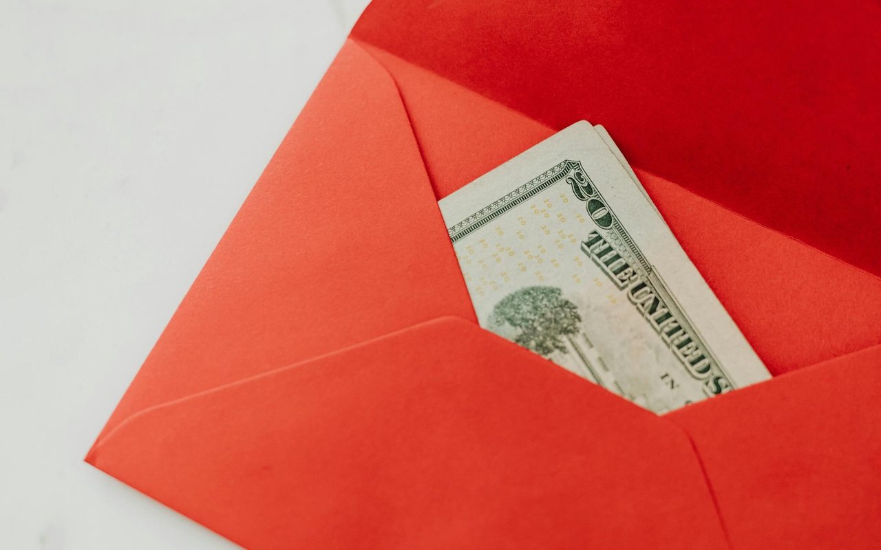 8 Low-Consumption East Bay Holiday Gift Ideas To Beat Black Friday