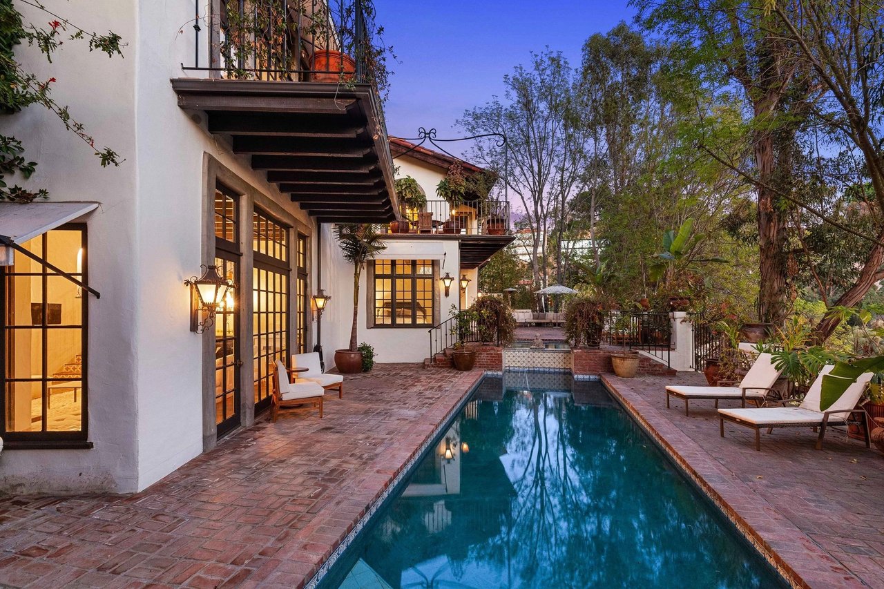 2729 Nichols Canyon Rd