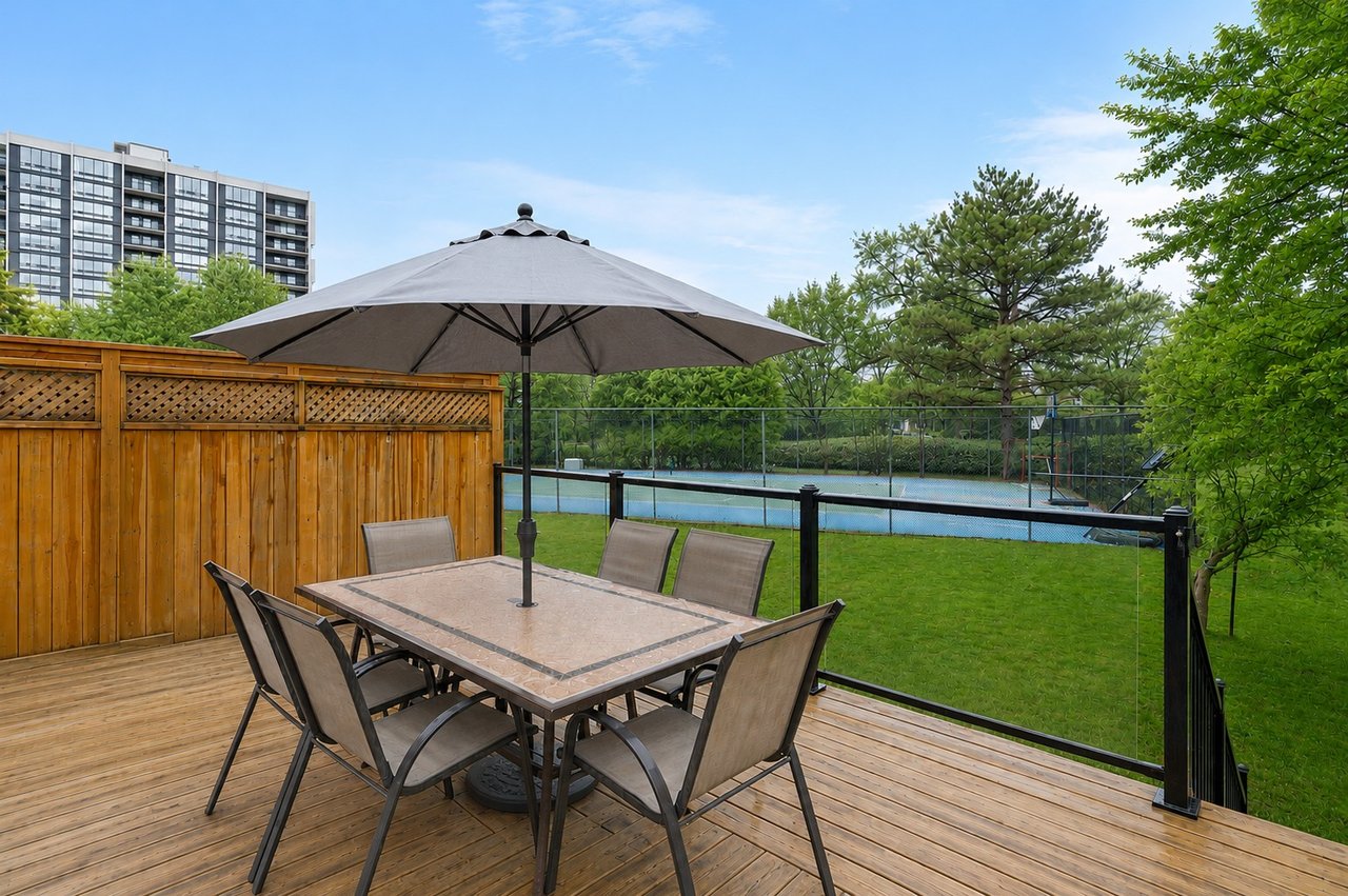 68 Tradewind Drive, Oakville, ON L6L 6K8