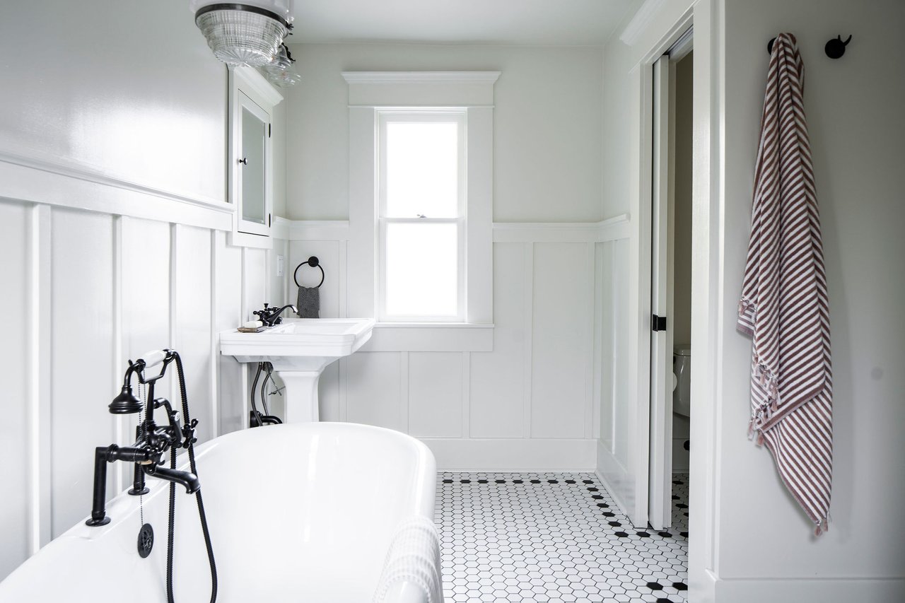 2321 W 31st St in Jefferson Park