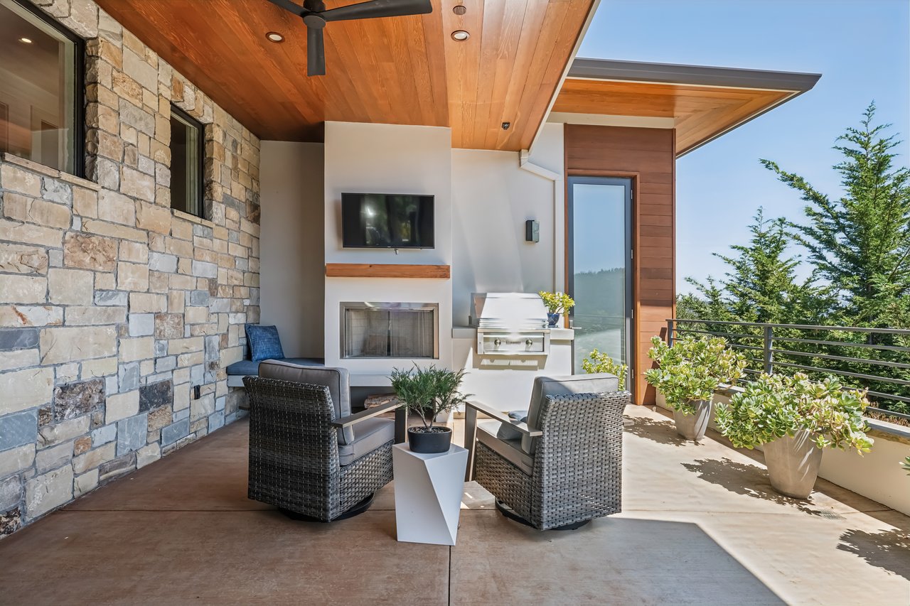 7536 Canada Vista Way