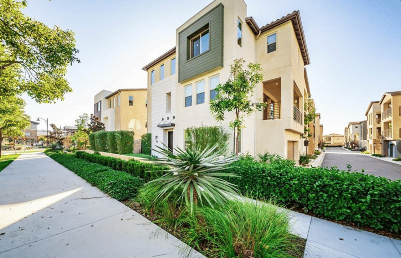 590 Catalonia | Serrano Summit, Lake Forest