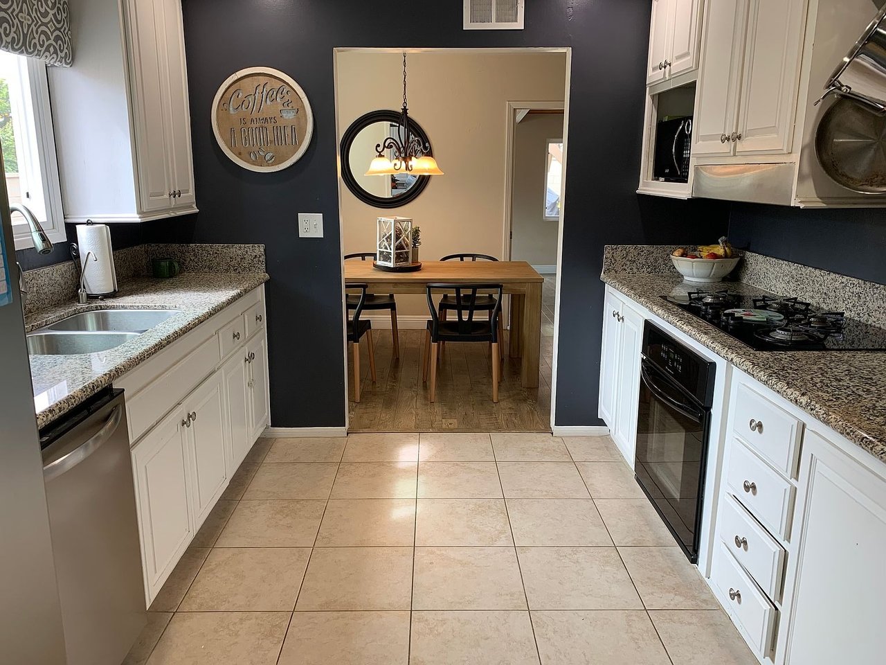 81 Hillview Ave, Ventura, CA 93003