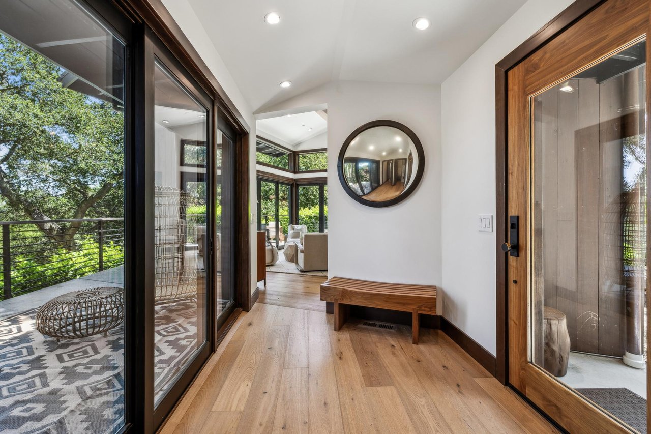 138 Bolivar LN